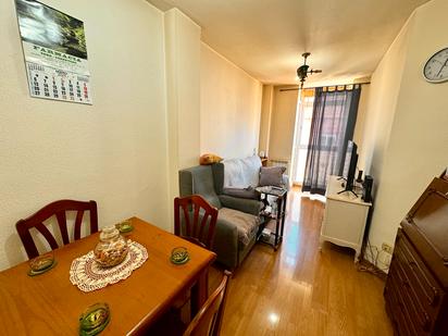 Living room of Flat for sale in  Madrid Capital  with Terrace and Balcony