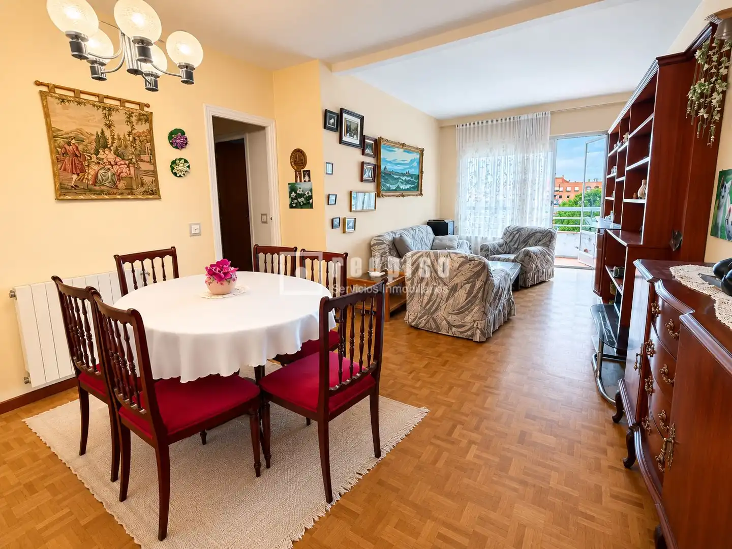 Sala d'estar de Pis en venda en San Fernando de Henares amb Calefacció, Parquet i Terrassa