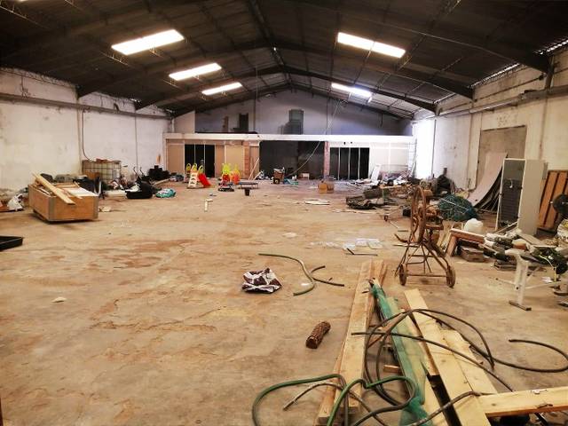 Nave industrial en Venta en Les Roquetes