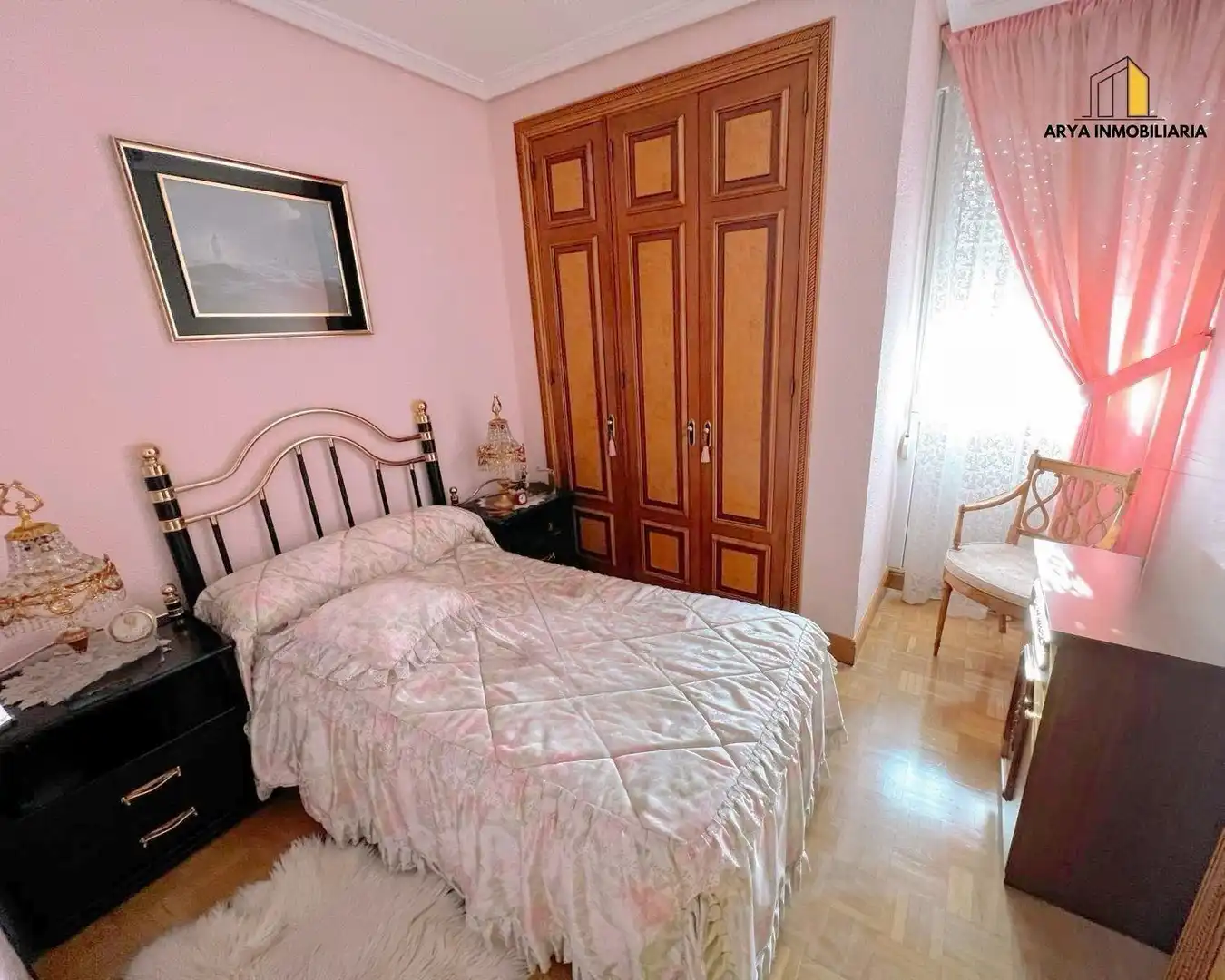 Dormitori de Casa o xalet en venda en Torrejón de Ardoz amb Aire condicionat, Calefacció i Jardí privat