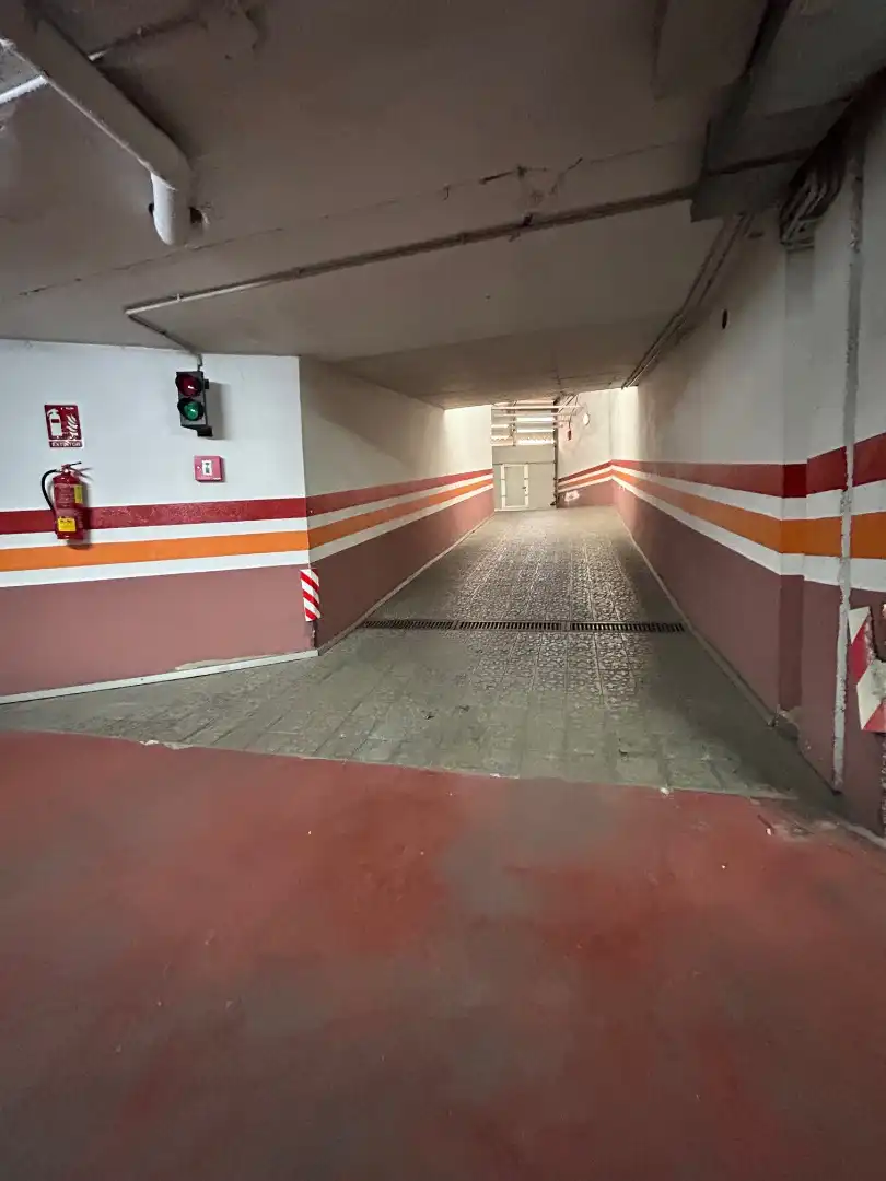 Parking of Duplexes for rent in Sevilla  with Air Conditioner, Heating and Storage room