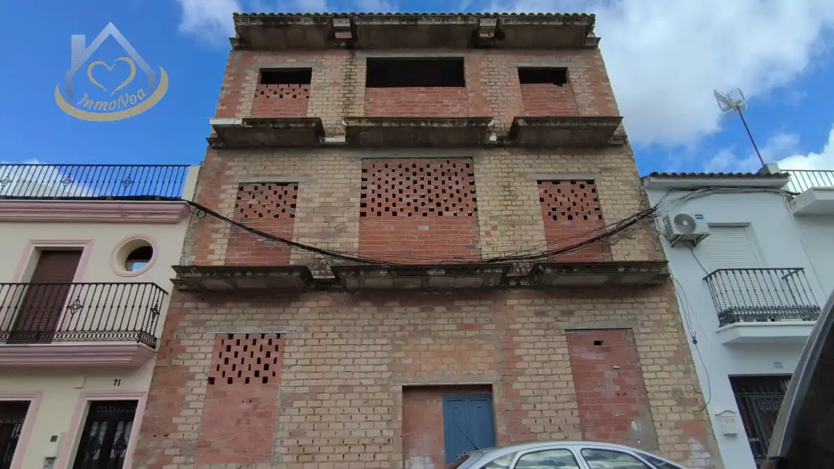 Außenansicht von Gebäude zum Verkauf in Gibraleón