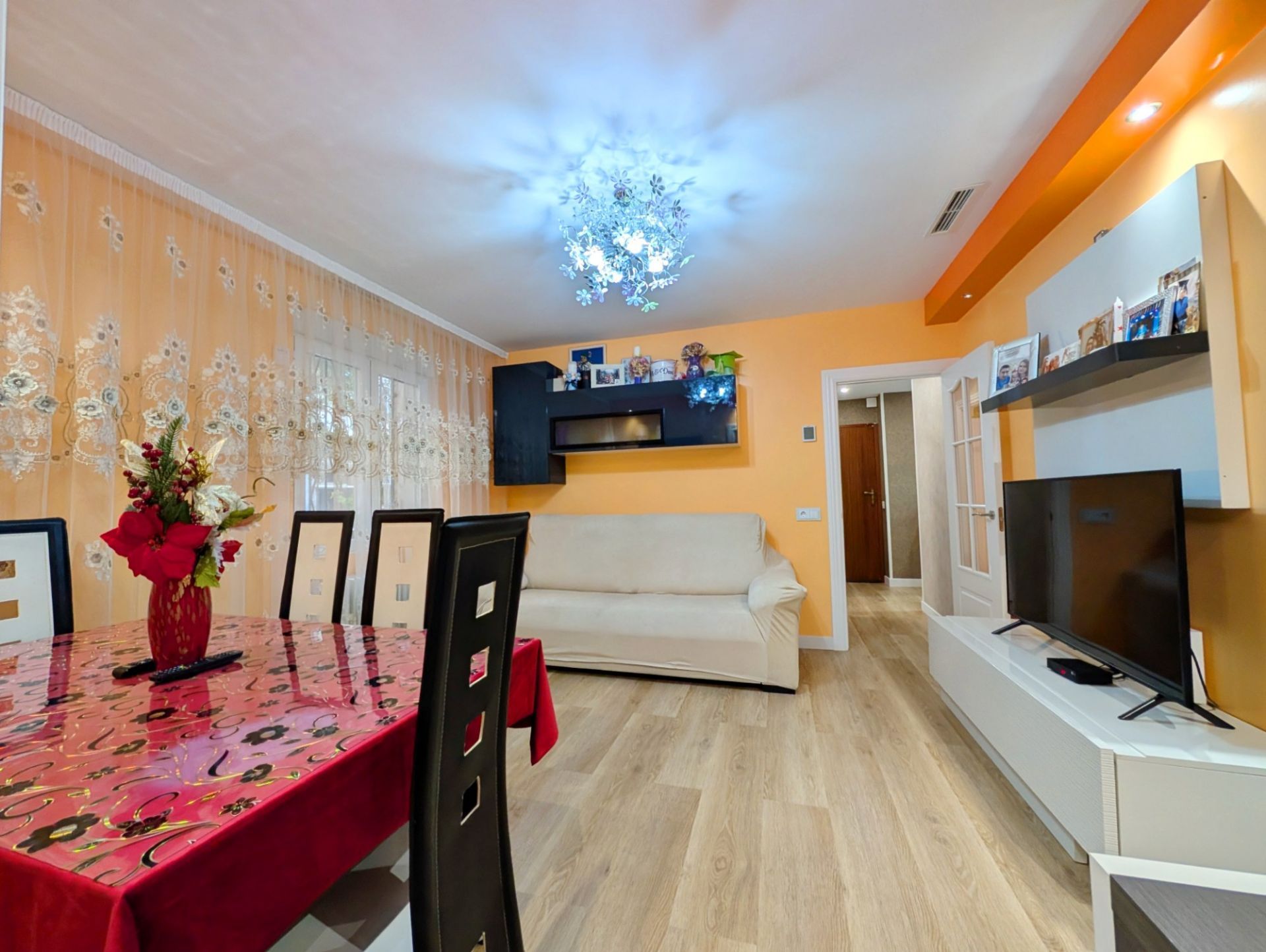 Bedroom of Flat for sale in  Zaragoza Capital  with Heating