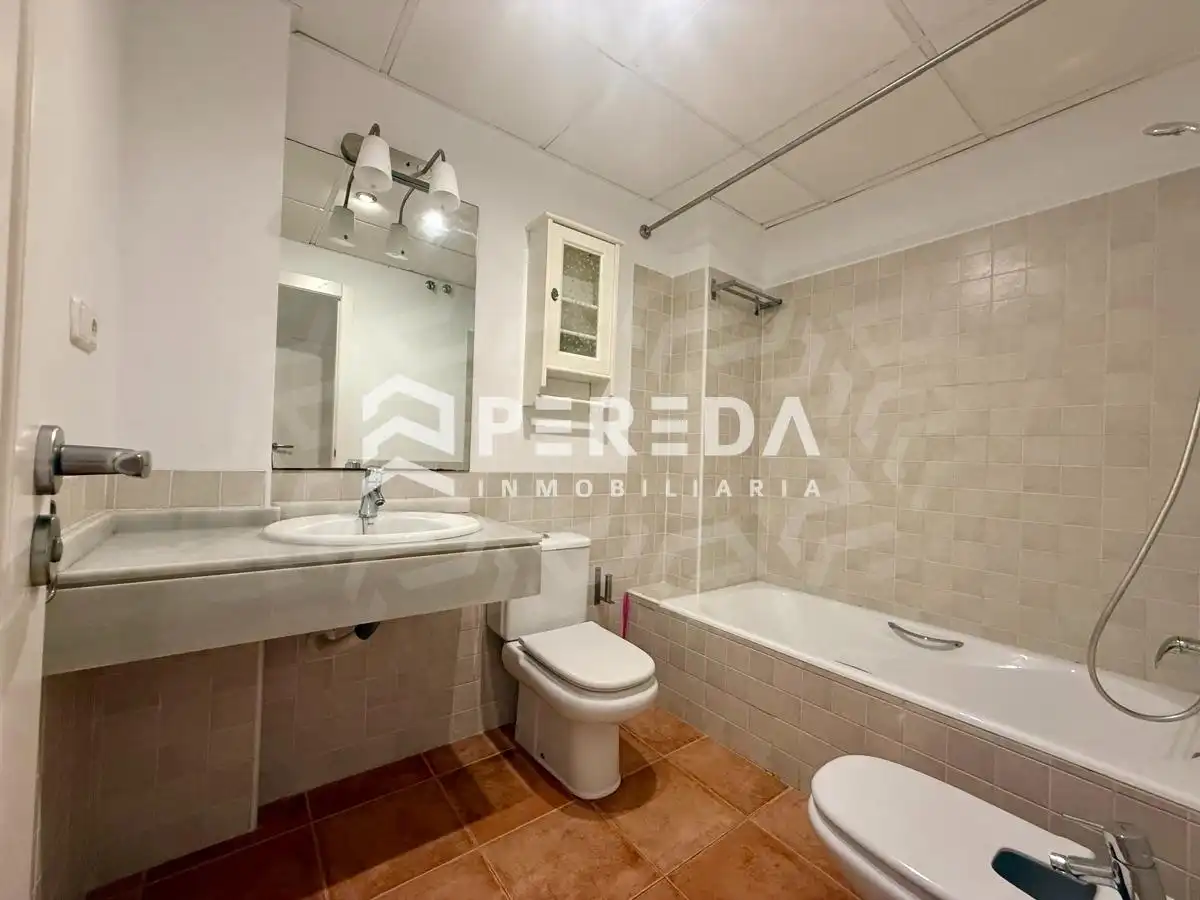 Bany de Apartament en venda en Roquetas de Mar amb Piscina comunitària