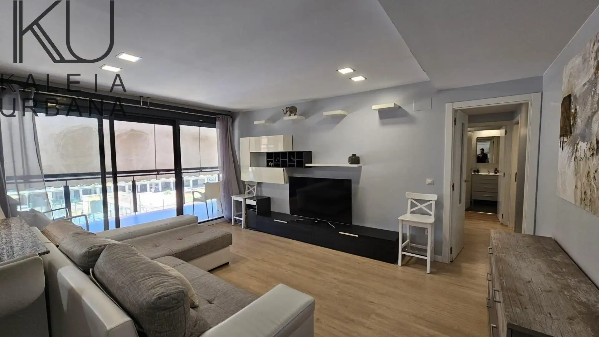 Flat for sale in PAU 5