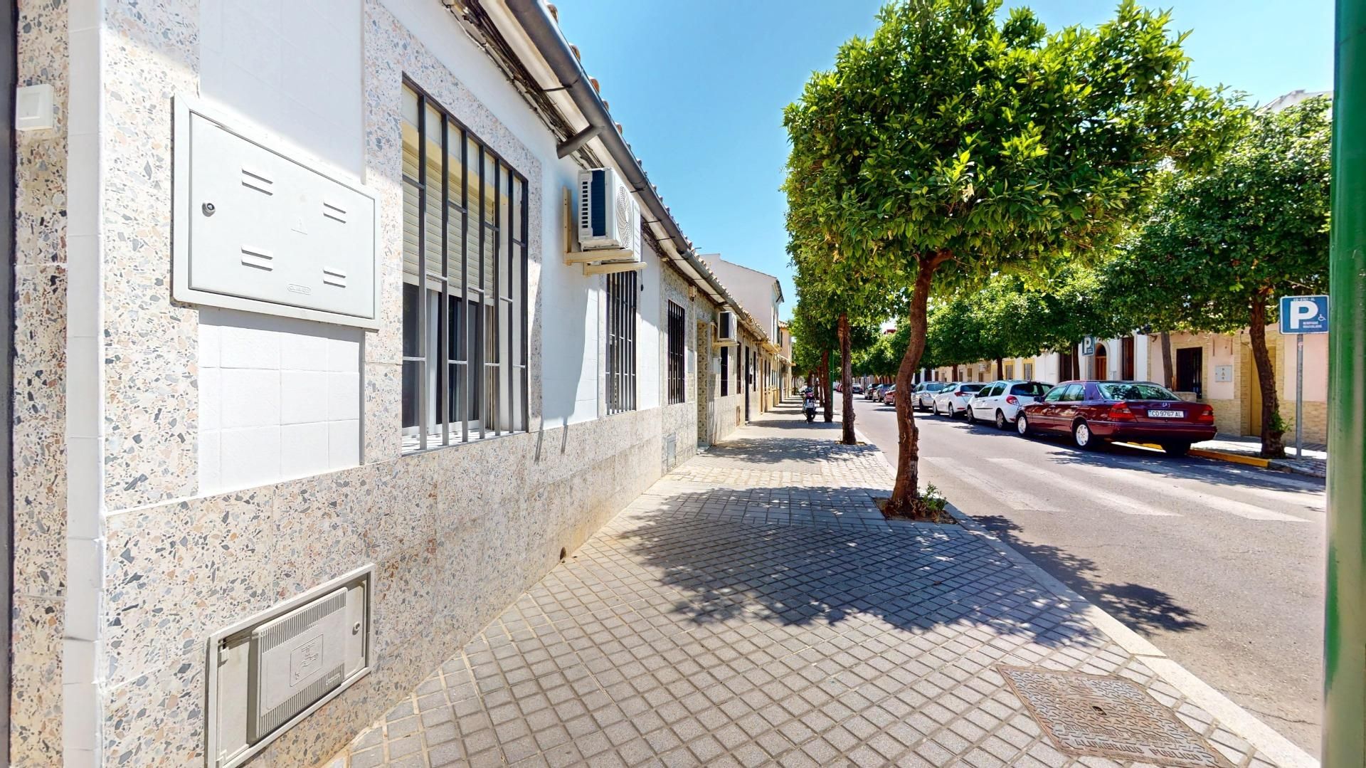 Vista exterior de Casa o chalet en venta en  Córdoba Capital con Terraza