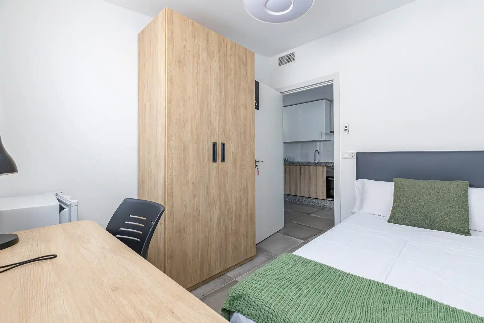 Schlafzimmer von Wohnung zur untervermieten in Murcia mit Klimaanlage, Heizung und Möbliert