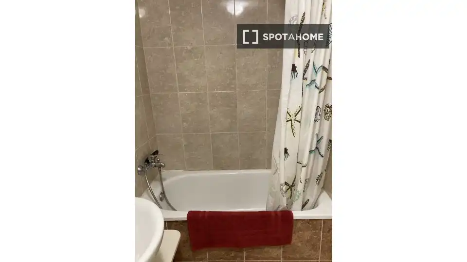 Bany de Apartament per a compartir en Almuñécar amb Aire condicionat, Calefacció i Terrassa