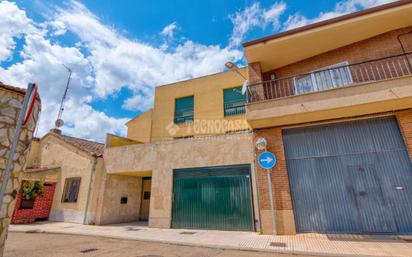 Außenansicht von Wohnung zum verkauf in Doñinos de Salamanca mit Heizung, Parkett und Balkon