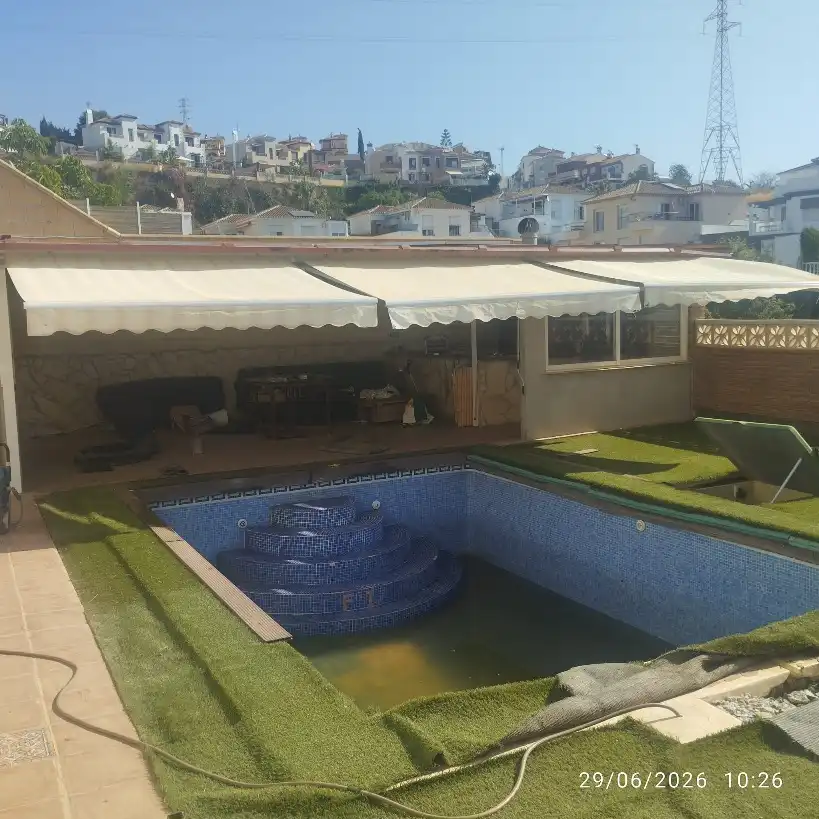 Piscina de Casa o xalet en venda en Torrox amb Aire condicionat, Calefacció i Jardí privat