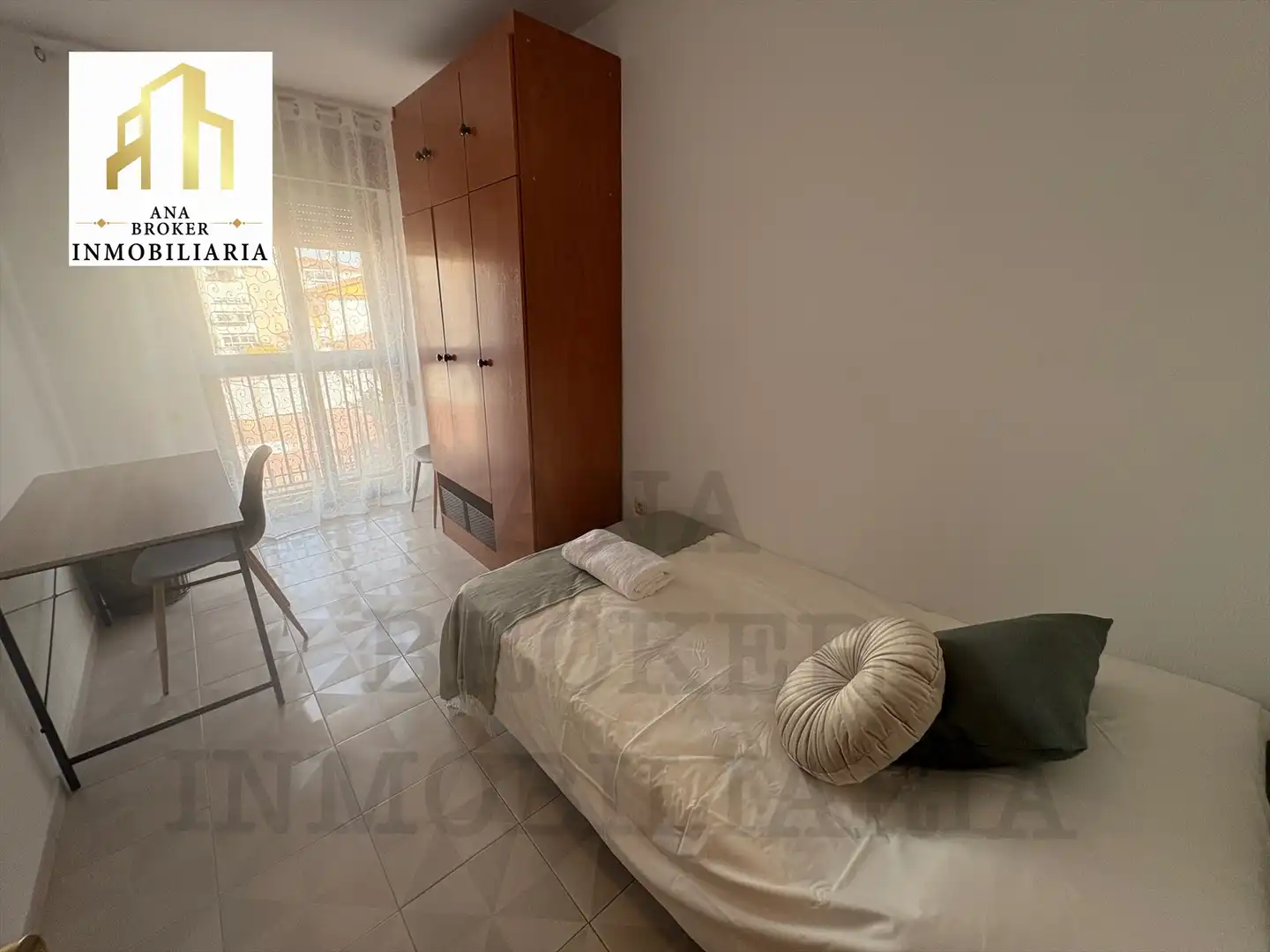 Schlafzimmer von Wohnung zur Miete in Ronda mit Möbliert