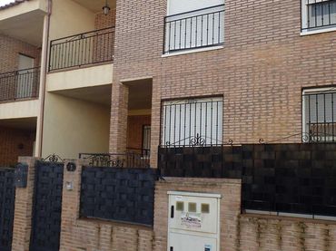 Casa a schiera con giardino in vendita a Las Ventas de Retamosa
