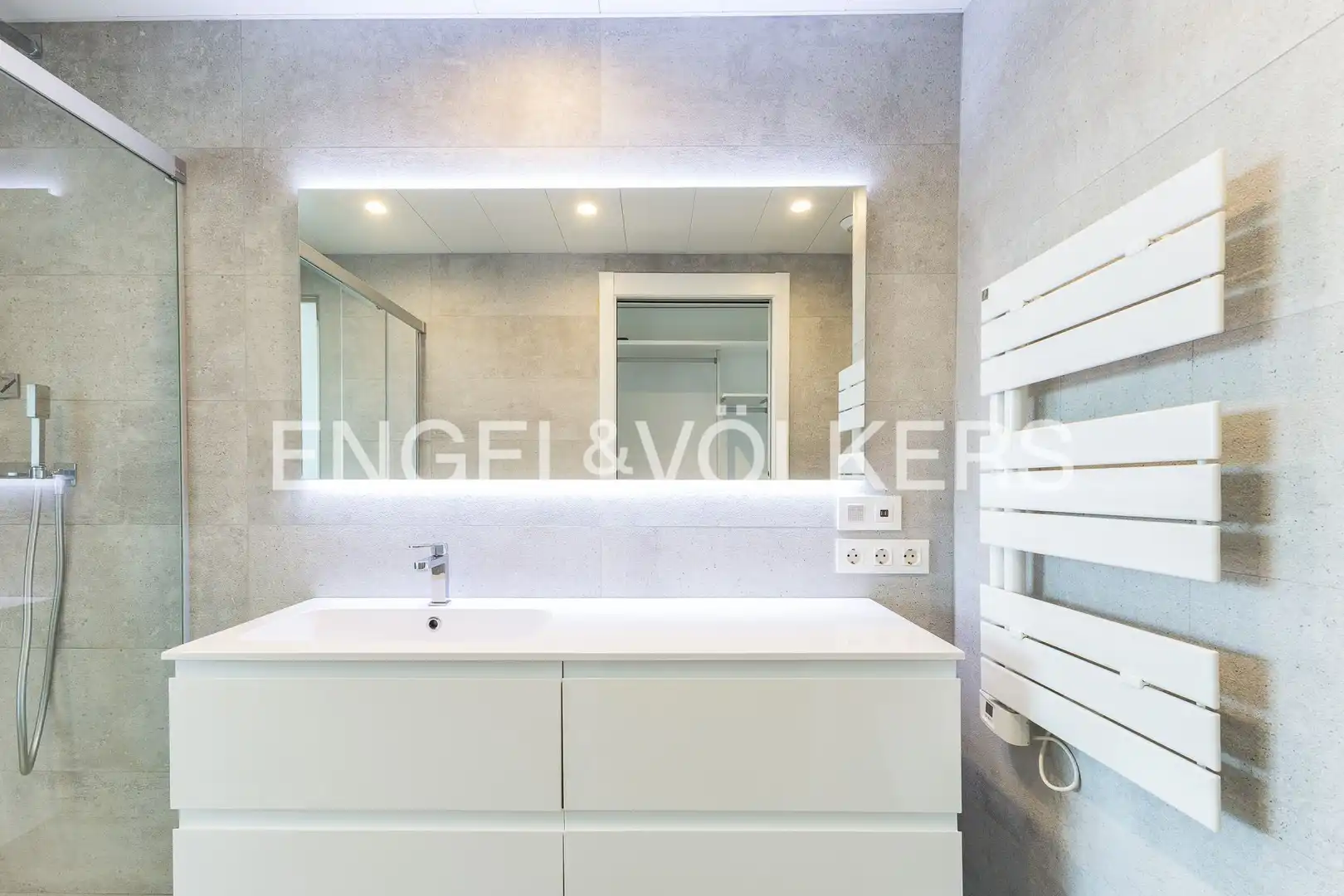 Baño de Piso de alquiler en Sant Just Desvern con Calefacción