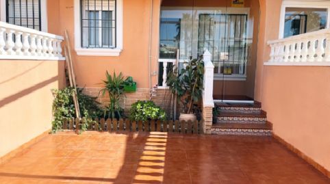 !CDATADúplex con Solárium, Vistas a la Laguna Rosa y Piscina en Torrevieja, imatge 3