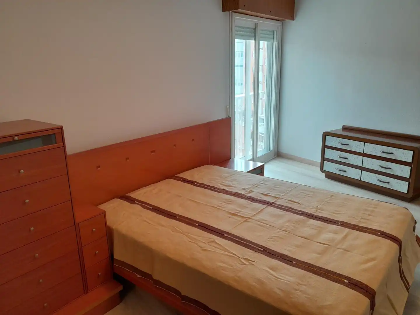 Bedroom of Flat for rent in Madrid  with Air Conditioner, Heating and Storage room