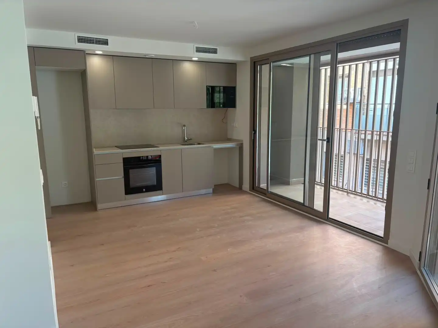 Apartament de lloguer a Carrer del Castell, Can Fatjó - Sant Jordi Park - Plana del Castell