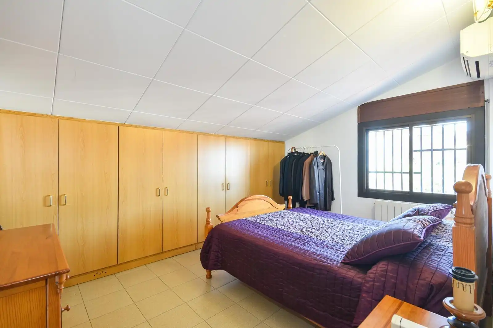 Habitación de Casa o chalet en venta en Santa Perpètua de Mogoda con Aire acondicionado, Calefacción y Jardín privado