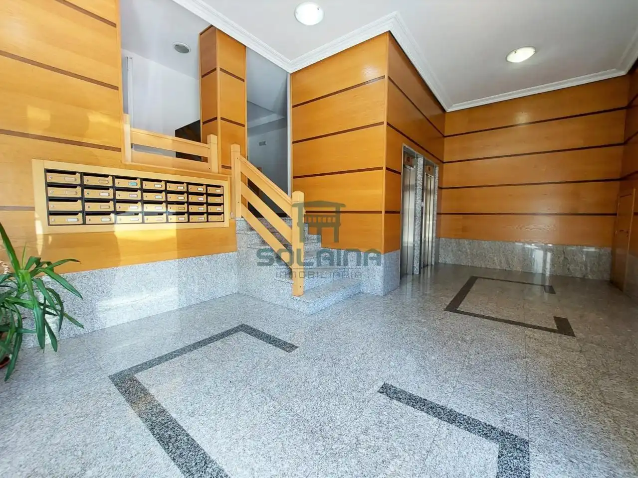 Garage zum Verkauf in Ourense Capital 