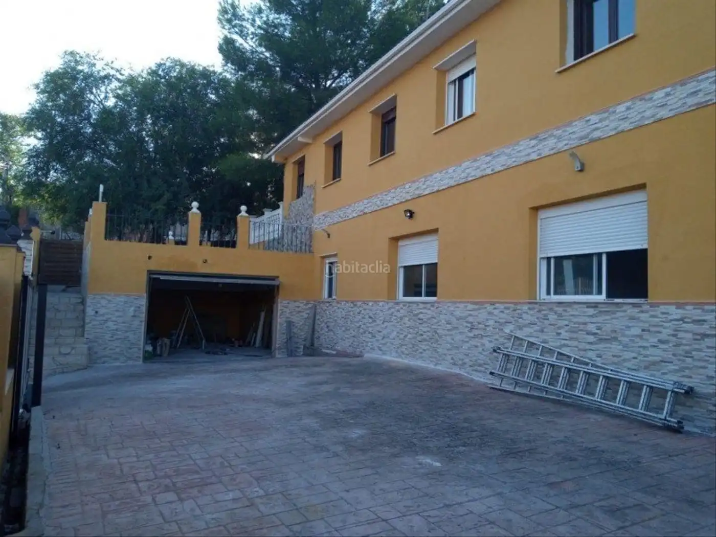Xalet amb jardí en venda a Calle Italia 12