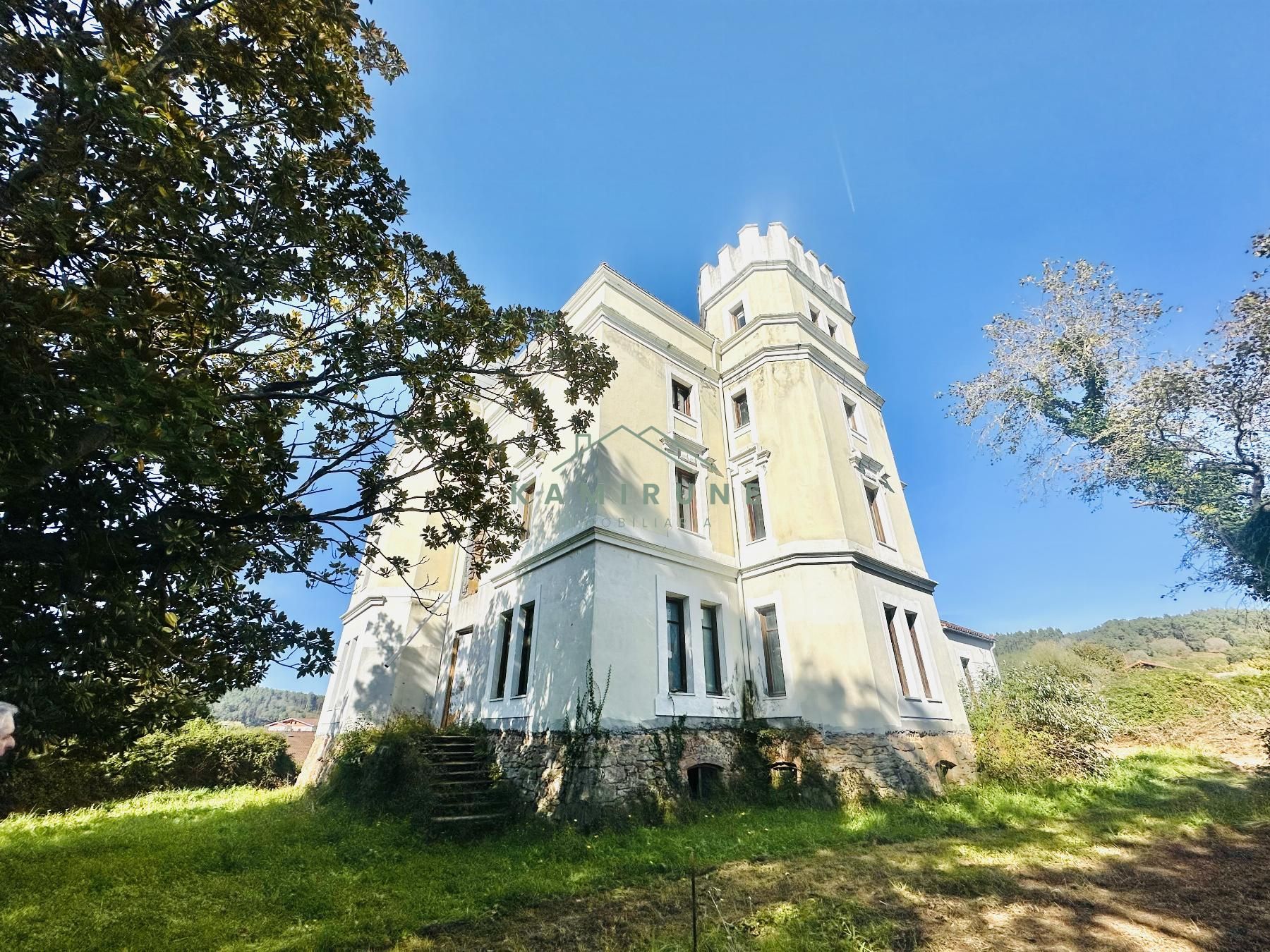 Exterior view of Building for sale in Mungia