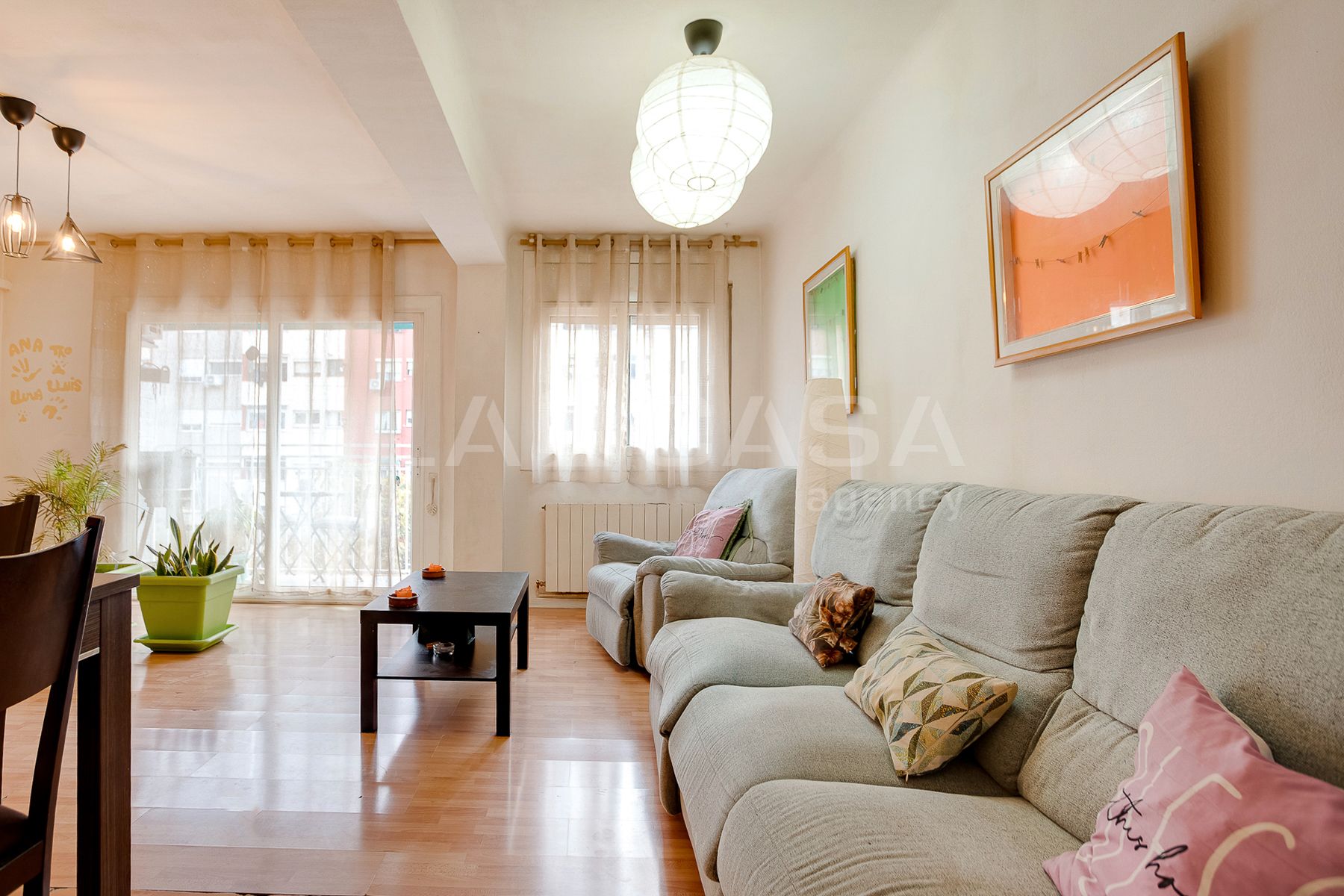 Sala d'estar de Pis en venda en  Barcelona Capital amb Balcó