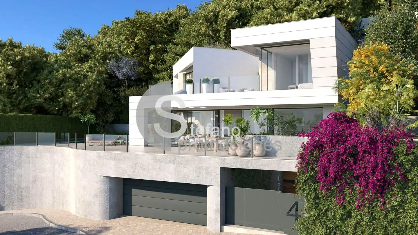 Vista exterior de Casa o xalet en venda en Málaga amb Aire condicionat, Calefacció i Jardí privat
