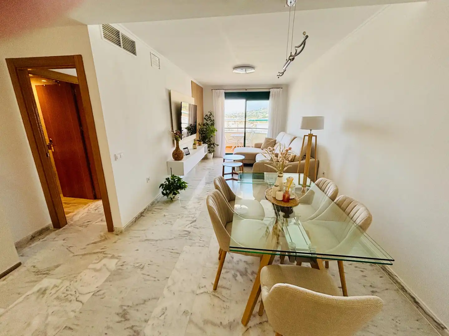 Menjador de Àtic en venda en Benalmádena amb Aire condicionat, Jardí privat i Terrassa