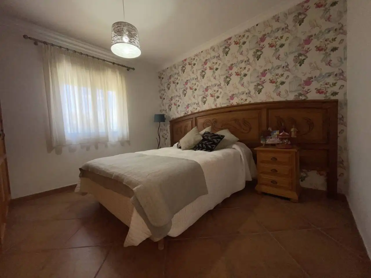 Dormitori de Finca rústica en venda en Estepona amb Aire condicionat, Calefacció i Jardí privat