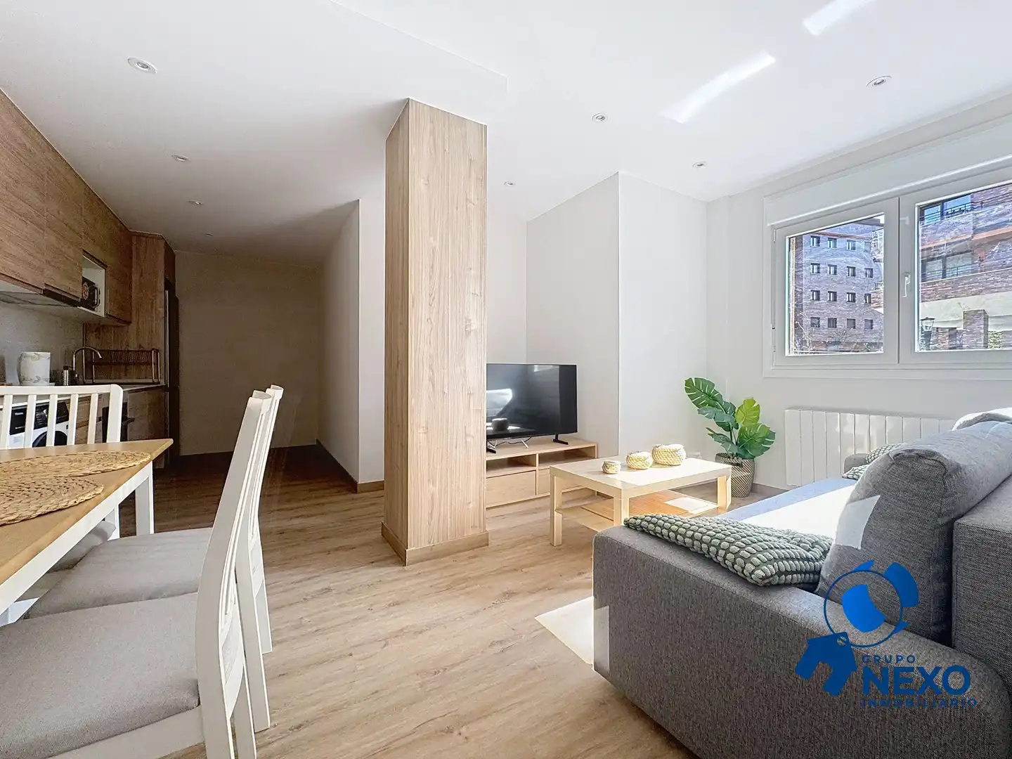 Sala d'estar de Apartament de lloguer en Gijón  amb Calefacció, Traster i Moblat