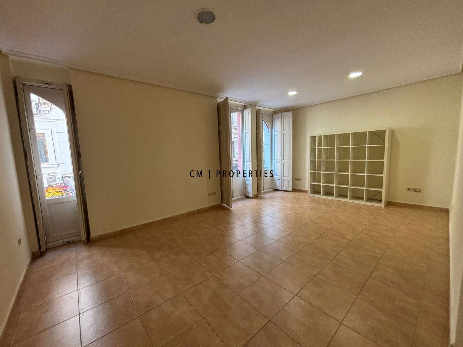 Flat to rent in  Valencia Capital  with Terrace, Oven and Washing machine