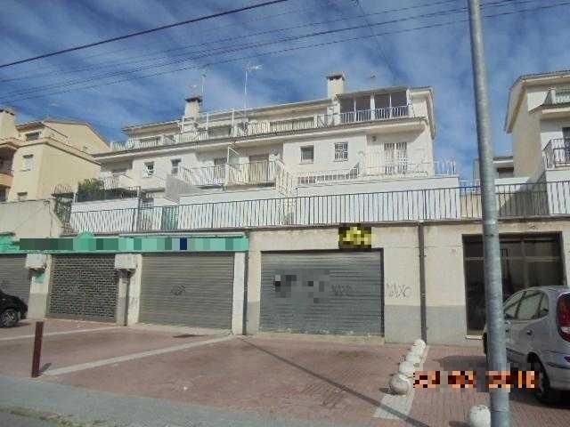Vista exterior de Garatge en venda en Cunit