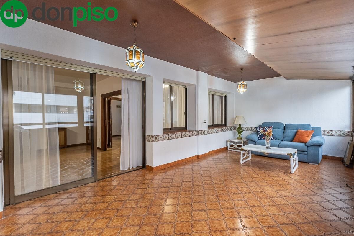 Living room of Flat for sale in  Granada Capital  with Terrace