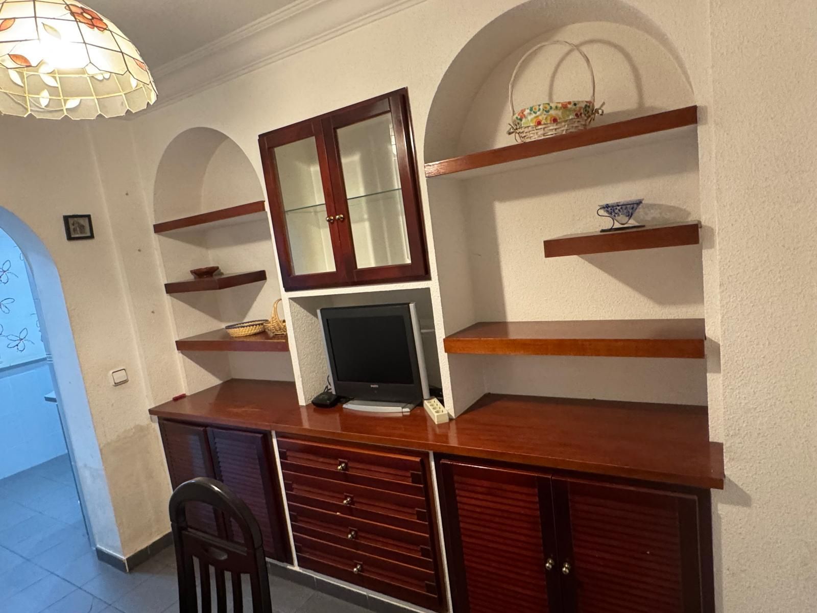 Sala d'estar de Pis en venda en Móstoles amb Calefacció i Moblat