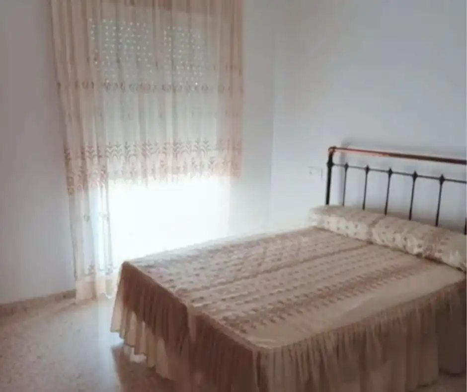 Schlafzimmer von Einfamilien-Reihenhaus zum Verkauf in San Bartolomé de la Torre mit Heizung, Terrasse und Abstellraum