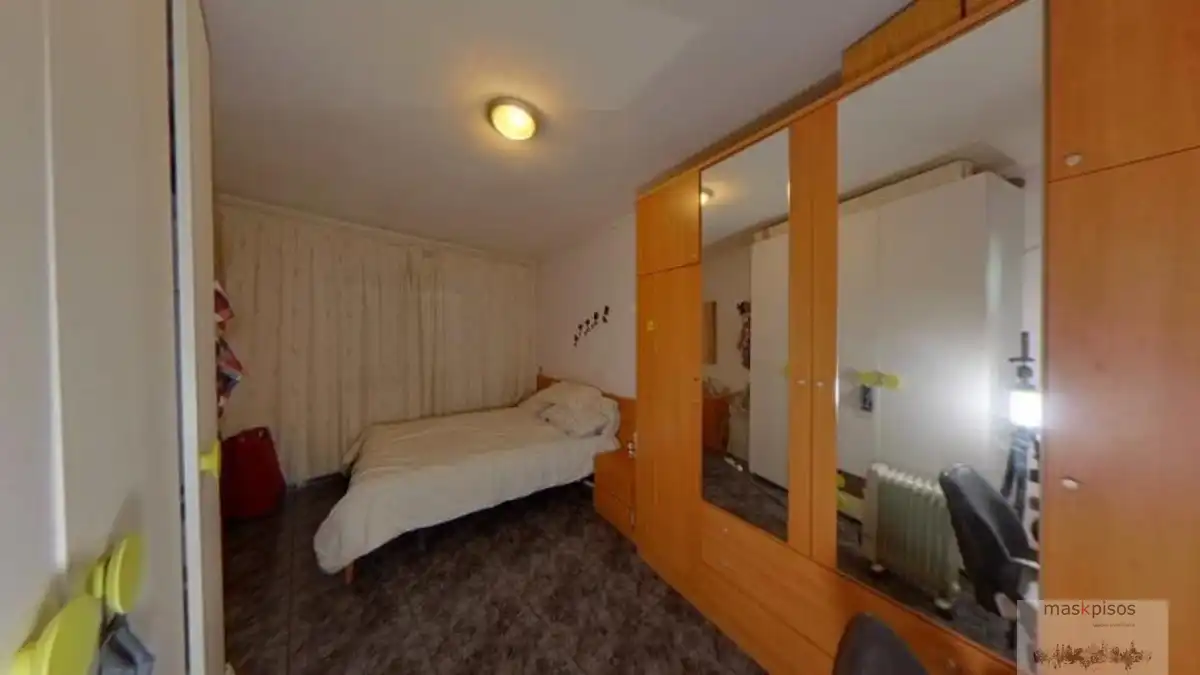 Bedroom of Flat for sale in L'Hospitalet de Llobregat