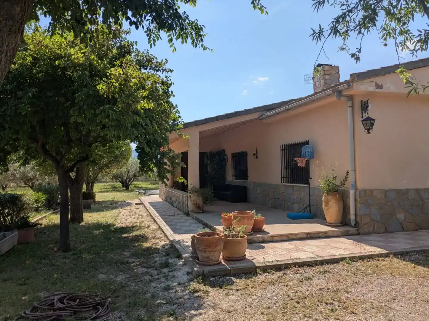 Jardí de Pis en venda en Onil amb Jardí privat, Traster i Piscina