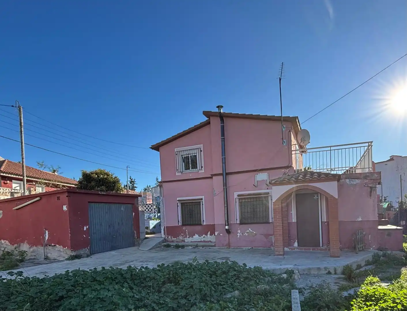 Vista exterior de Casa o chalet en venta en El Catllar  con Jardín privado, Piscina y Alarma