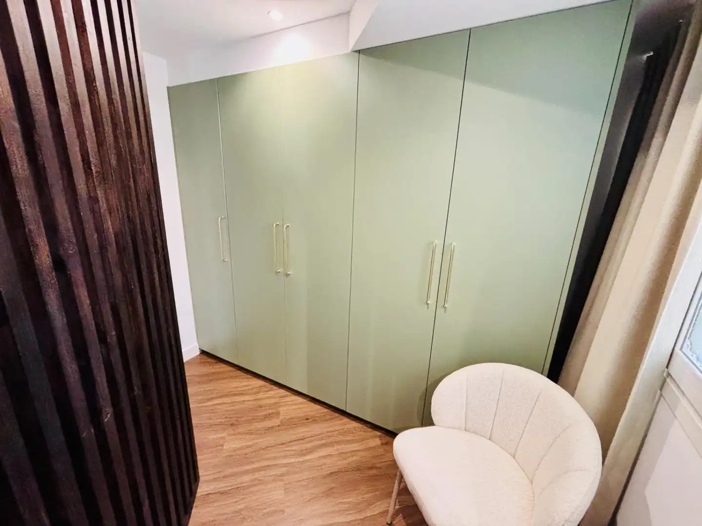 Habitación de Apartamento en venta en Fuengirola con Aire acondicionado, Calefacción y Jardín privado