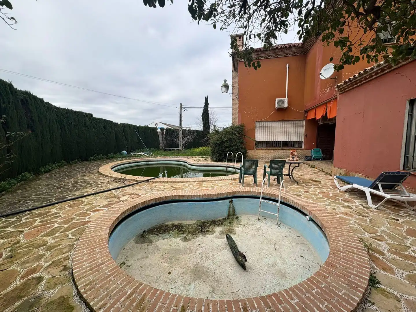 Piscina de Casa o xalet en venda en Écija