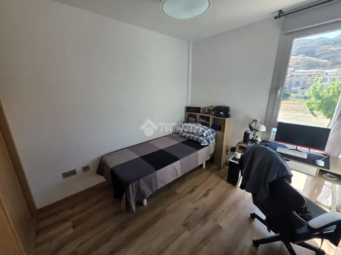 Bedroom of Flat for sale in Cadrete  with Air Conditioner, Heating and Terrace