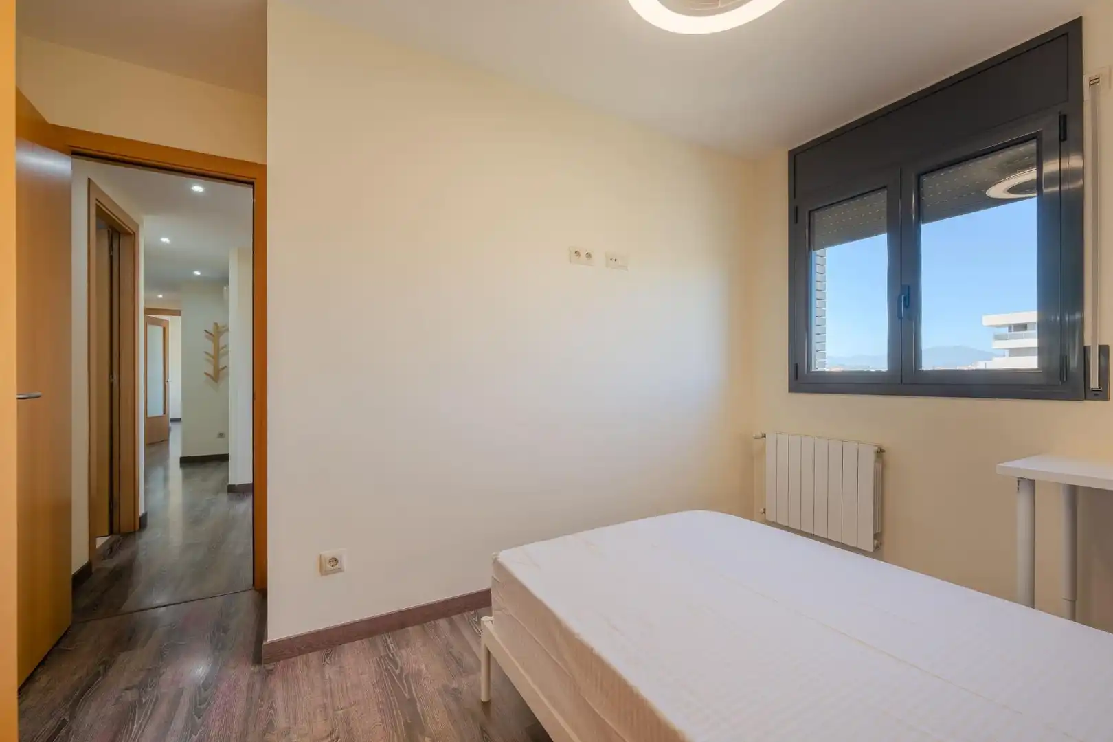 Schlafzimmer von Wohnung zur Miete in Salt