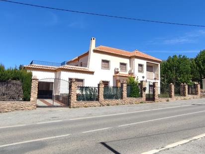 Vista exterior de Casa o xalet en venda en Órgiva amb Terrassa, Piscina i Balcó