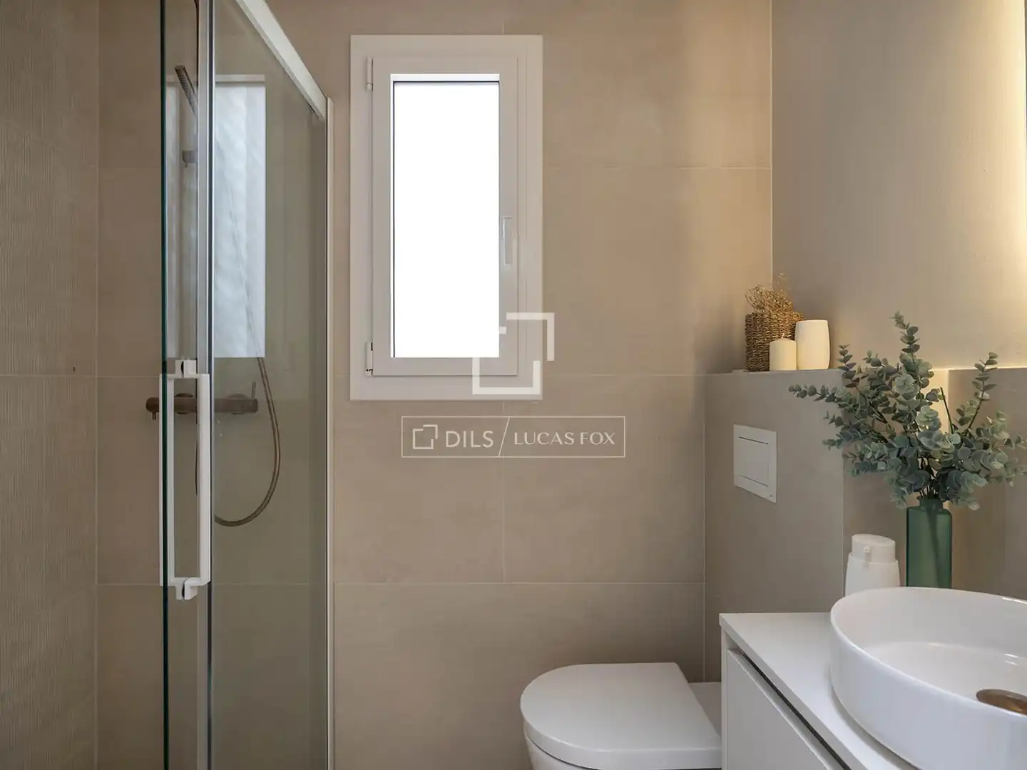 Baño de Piso en venta en Barcelona con Aire acondicionado, Calefacción y Jardín privado