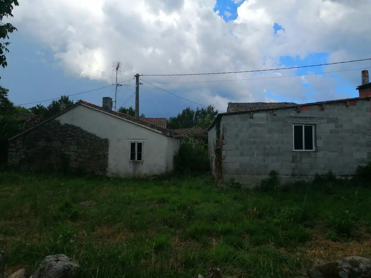 Finca rústica en venda en O Pereiro de Aguiar  amb Jardí privat