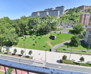 Vista exterior de Pis en venda en Bilbao  amb Calefacció, Terrassa i Balcó