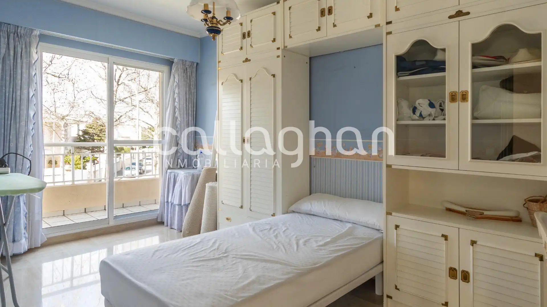 Habitación de Casa o chalet en venta en Gandia con Aire acondicionado, Amueblado y Jacuzzi