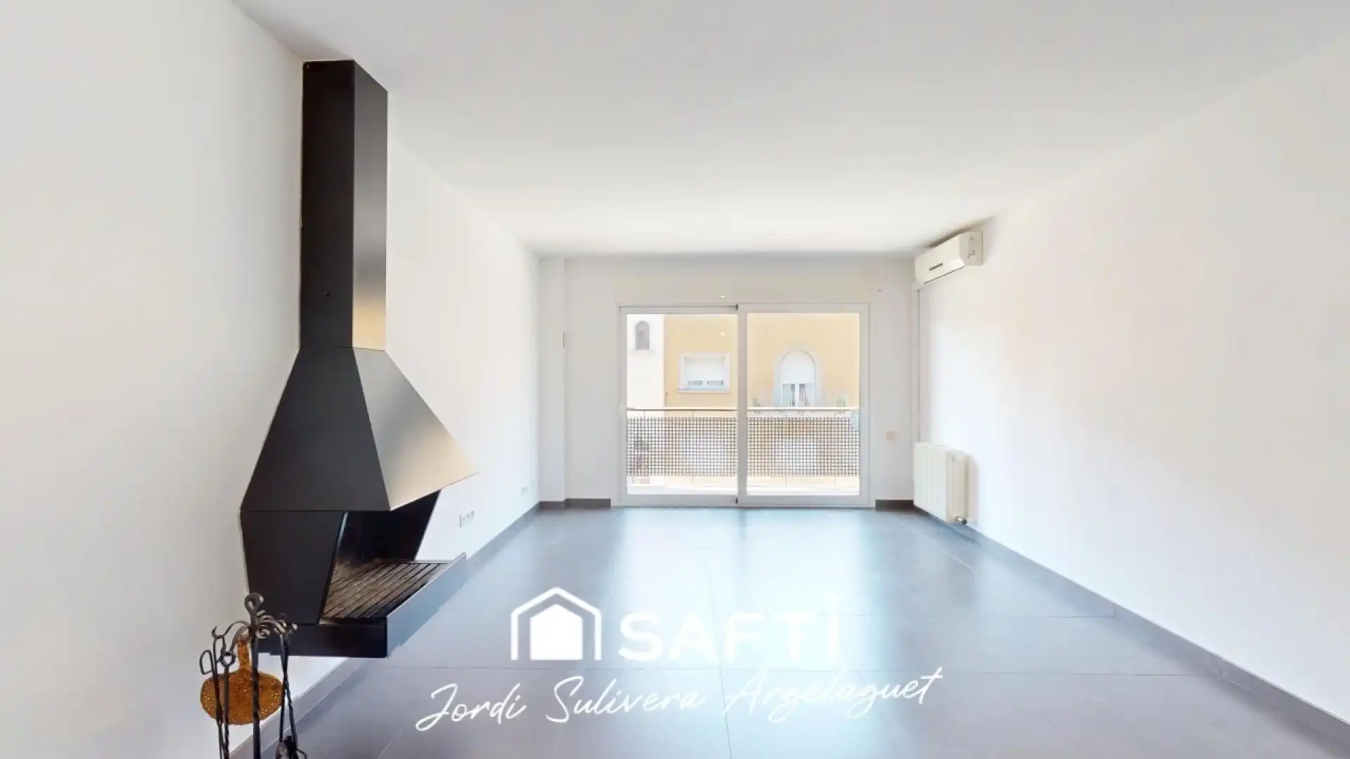 Sala de estar de Piso en venta en Girona con Aire acondicionado, Calefacción y Terraza