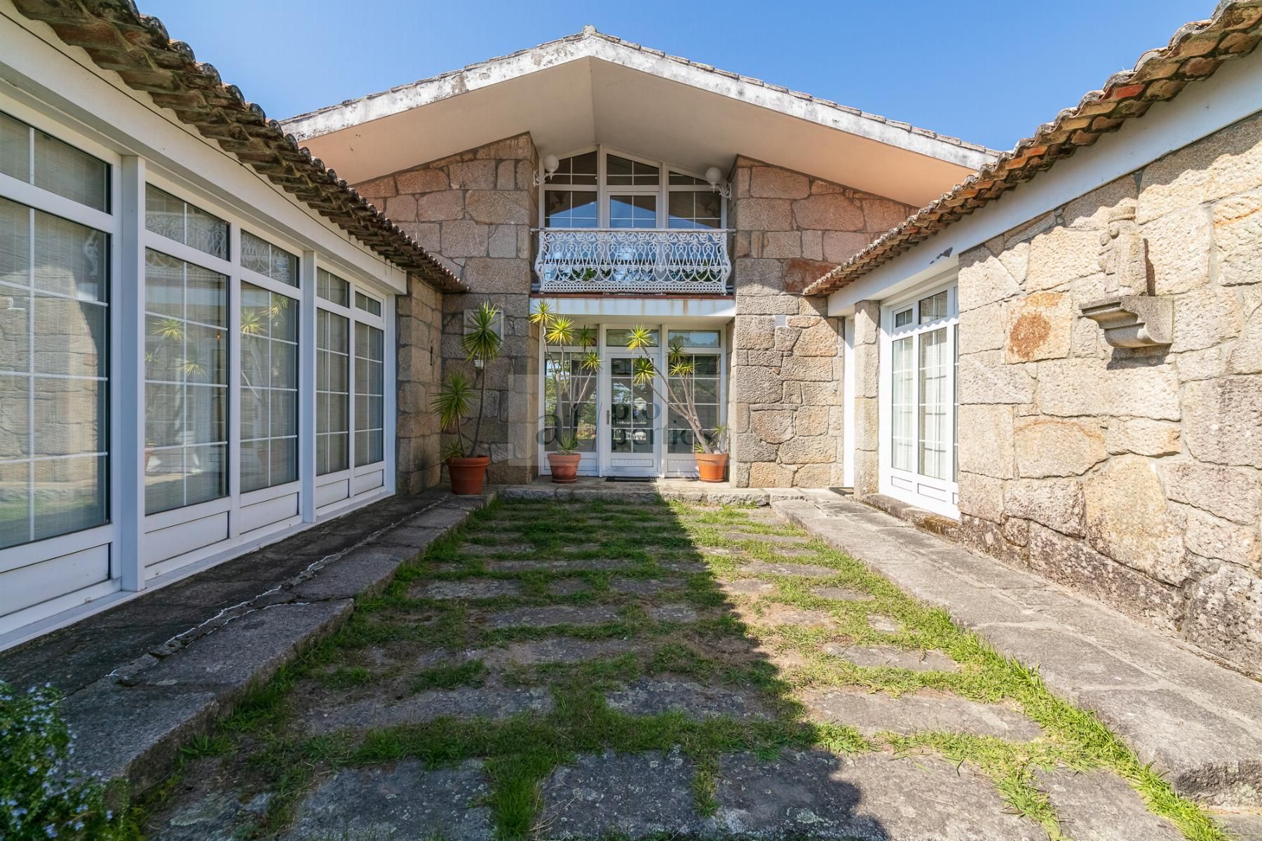 House or chalet for sale in Benito Farina, Baiona