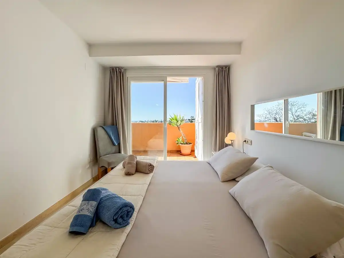 Dormitori de Pis en venda en Marbella amb Aire condicionat, Terrassa i Traster