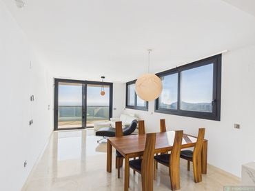 Appartement avec balcon à vendre à Av. República Argentina